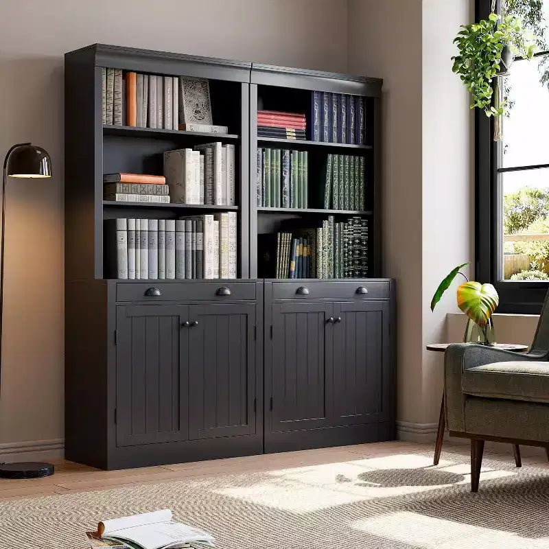 Libreria moderna bianca e nera con ante a persiana, cassetti e armadietti – Montaggio per 1 persona