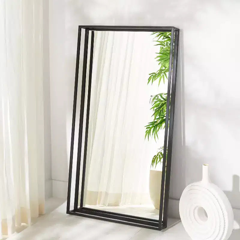 Specchio da terra reclinabile con cornice nera, rettangolare, 1 persona, 66 x 122 cm
